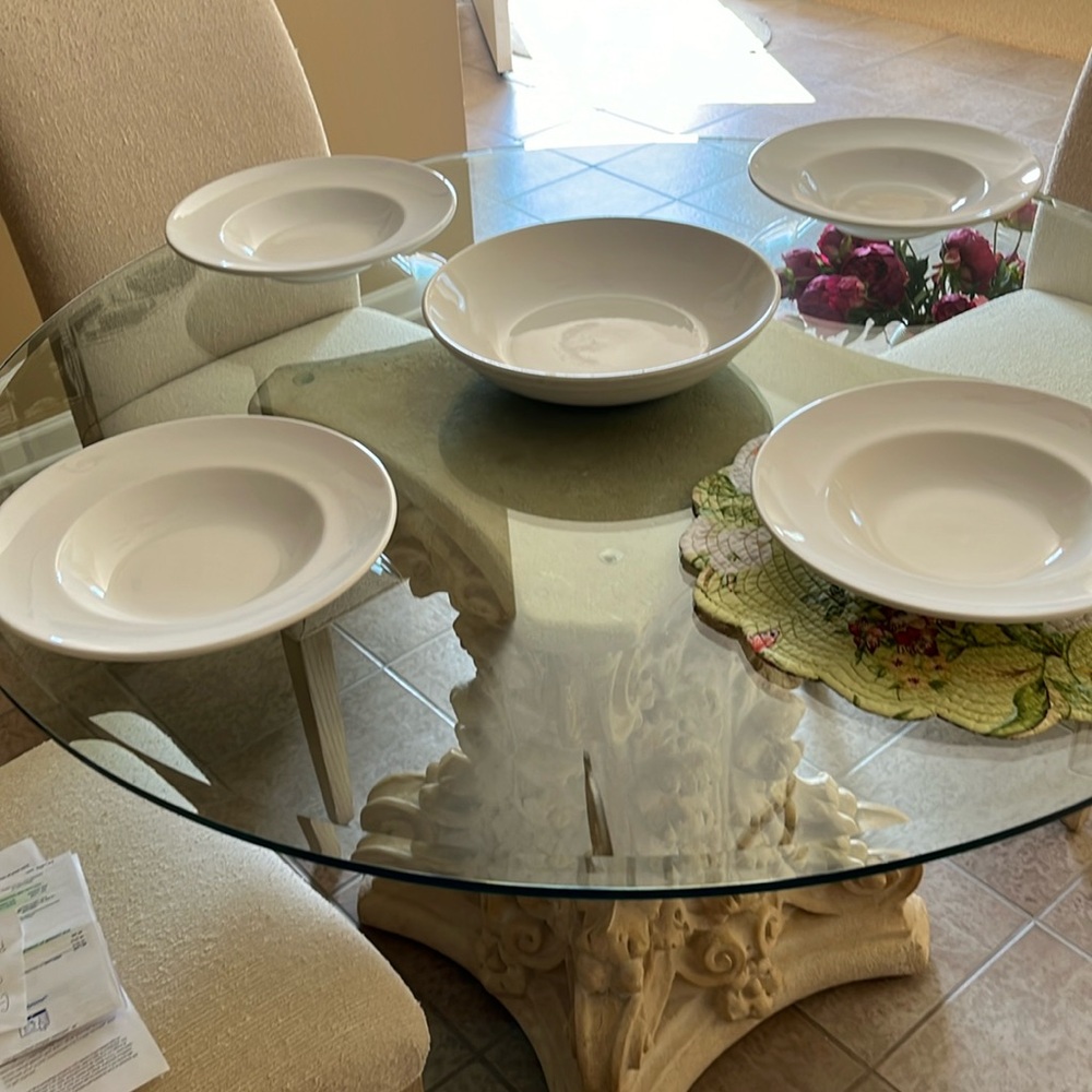 White pasta bowel and pasta dishes